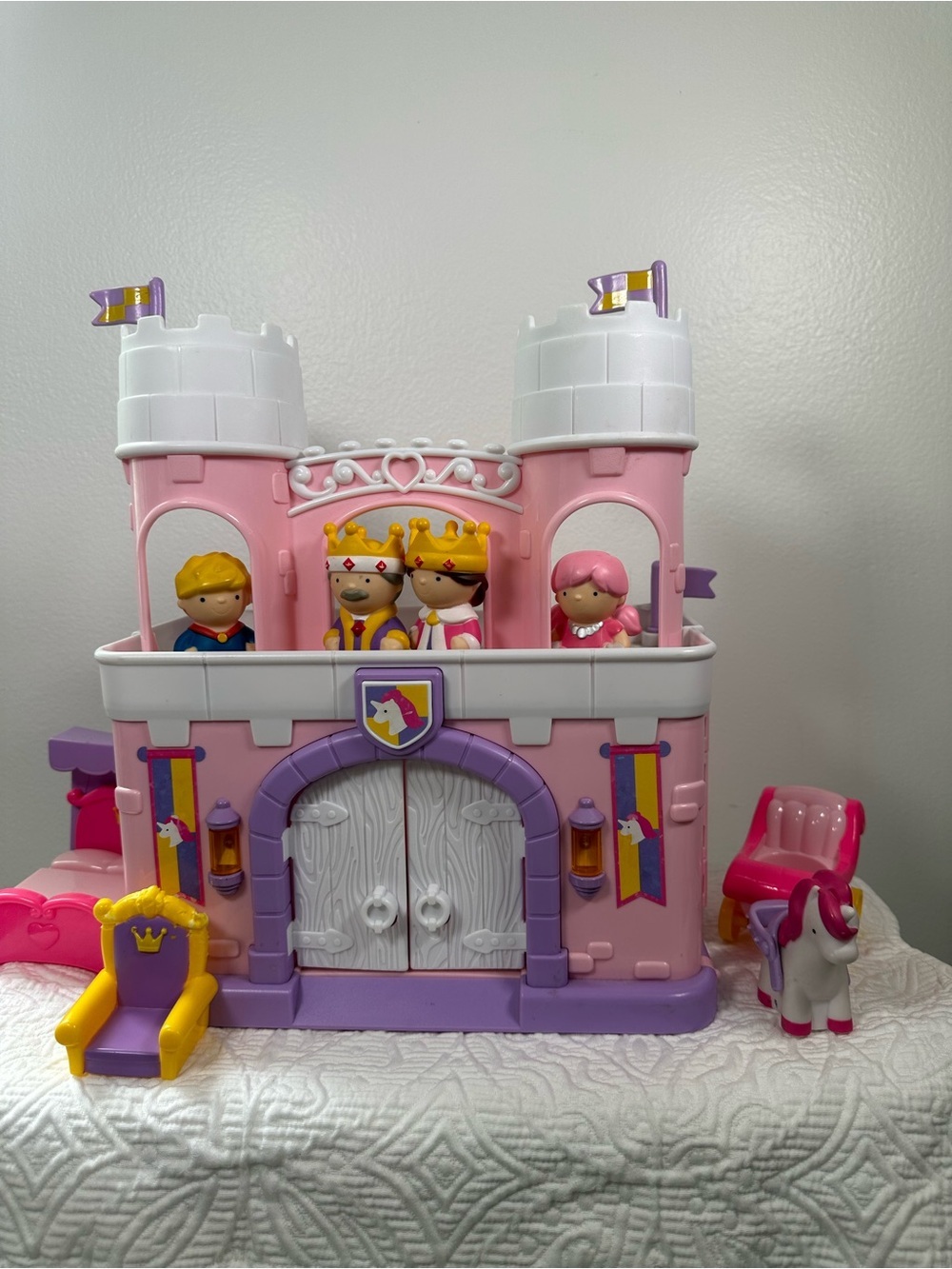 Fisher-Price Little People Princess Castle Playset w Figures & Accessories 13pc - Picture 3 of 15